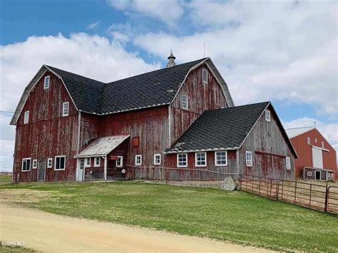 Farm and home lincoln il - Brokered by Eric E Burwell IL Licensed Bro. Farm for sale. $300,000. 4.3 acre lot. 1450 Woodlawn Rd. Lincoln, IL 62656. Email Agent. 